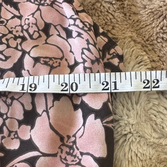 CAbi Floral Sleeveless Draped Blouse Charcoal & Pink - Size Large - Picture 5 of 10